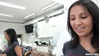 Inviting Samante's blowjob scene