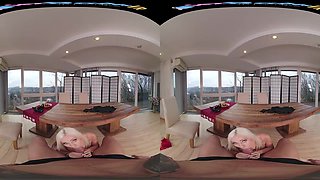 Stepmom Drives Me Nuts - SexBabesVR