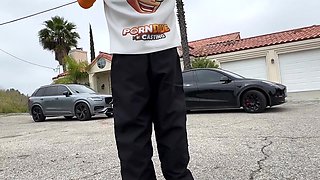 Gigi's Pussy rubbing Bonus: Watching Her Play with My Deposit after a Deep-Cock Negotiation! - Gigi dior