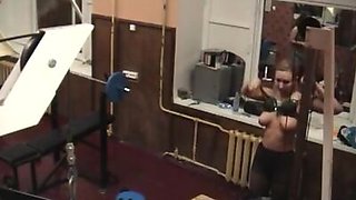Cute chicks caught on cam in the gym!