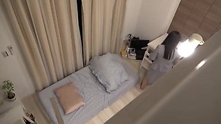 美人OLが帰宅後の生着替えを覗き見されて強引なカンチョーとイラマチオでM性解開放