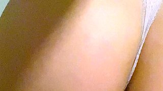 Amateur party babe licked