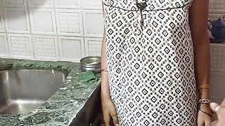 indian desi village bhabhi ko dewar ne kitchen me choda