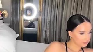 Busty MILF cam babe in lingerie pussy masturbation