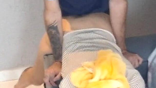 Married Woman in Just Her Underwear Pranks Ifood Delivery Guy!