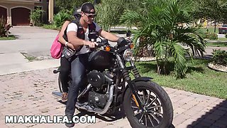 Mia Khalifa - never before seen bloopers from the most popular sex sequence in the world