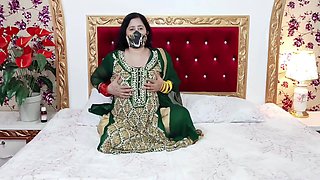 Most Beautiful - Hindi Mature Bride Women Sex With Dildo In Wedding Dress