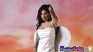 Naked mom angel reveals her luscious side