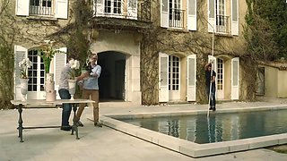 Little Foxy, 31, wanted some entertainment... - Jacquie et Michel TV