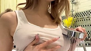 Amateur Blonde Teen Plays Solo with Toy Webcam Porn