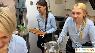 dirtypub Passionate parade at stripTango