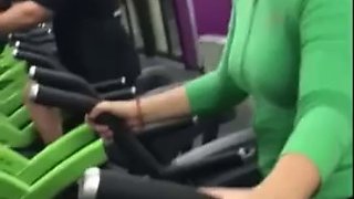Beautiful fat ass on a cardio machine