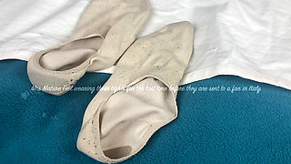 Mrs Mature Feet wearing her old tights for the last time.