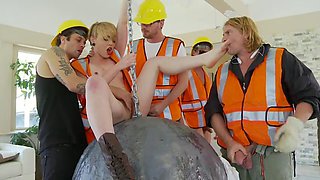 Miley s Wrecking Ball Crew: Blowjob, Babe  Cumshot Porn