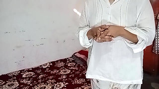 hot aunty seduce  servant when she is alone