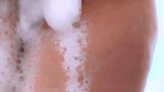 Amateur shower and masturbation