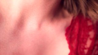 Hot chunky MILF glamour solo