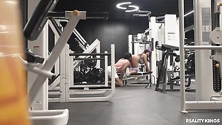 Hardcore interracial fuck in the gym with a gorgeous Funsized Megan