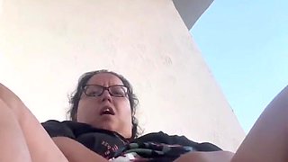 WildEnglishBBW rubbing my cilt fingeirng my pussy & ass on my balcony