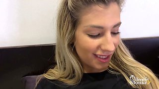 Grubby blonda – Shona River cums hard playing with her sex toys on the couch  benefit monkey