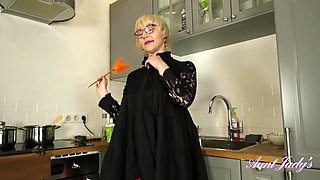 Russian Auntie Linda in the Kitchen