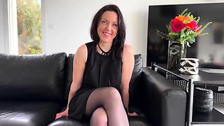 Close up anal fuck and blowjob threesome