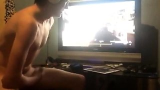 Twink Plays Call of Duty and Cums