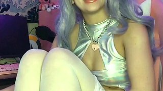 Sexy hottie Anetta Keys enjoys a solo toy masturbation