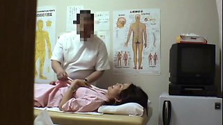 Great medical voyeur porn - a teen is fucked in a massage room