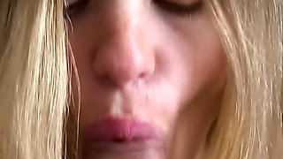 I'm your dirty stepsister, let's fuck without a condom. Will you cum in me?