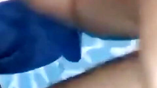 Janda Indonesia pussy is made wet by Popcon