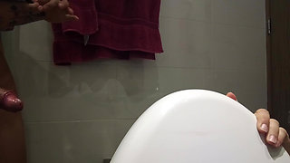 Girlfriend Tastes My Cum for First Time