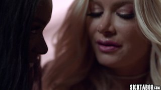 Ana Foxxx brought herself to lesbian