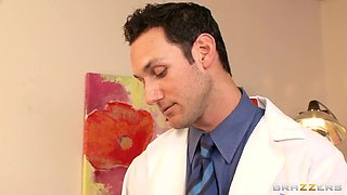 I Want Them Bigger! With Bella Reese, James Maverick - Brazzers