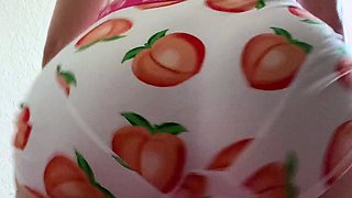 Petite small tit babe with perfect pussy masturbates