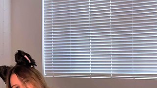 Big boob brunette masturbates on webcam