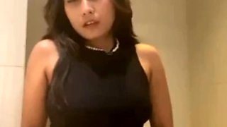 Indonesian Instagram celebrity likes to masturbate in the bathroom