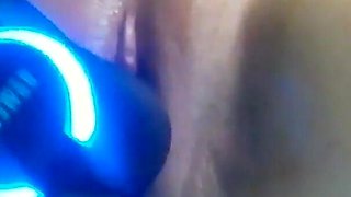 Horny Wife Using Sex Machine to Fuck Pussy and Clit Rubbing