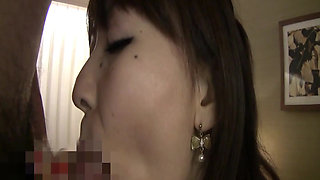 Celebrity Wife Who Came to Thank You.it Transforms Into a Nasty Wife Who Wants a Squid with an Electric Massage