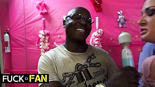 Extravagant Tory Lane and Siri Dahl's pornstar movie