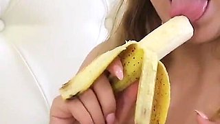 Huge Natural Tits Babe Blow Banana and Masturbate