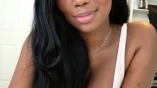 Amanda Black and Nikky Thorne hand sex toy do fist fuck