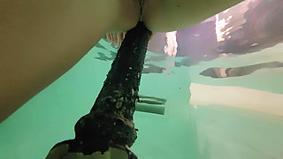 Risky Masturbation in the Swimming Pool