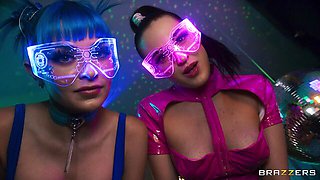 Brazzers Exxtra featuring Jewelz Blu and Aubree Valentine's blowjob scene