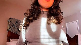Close up amateur masturbating solo