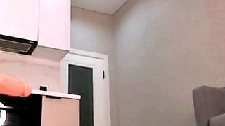 Convulsive orgasm by fuck machine cam