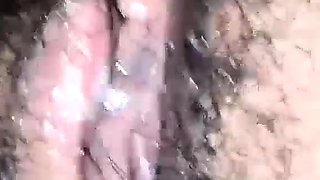 झाँटो वाली गीली चुत