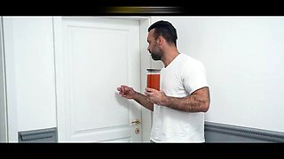 DADDY4K. Sexy and horny teen Olivia Zlota seducted all the men in the house