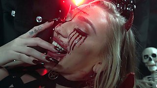 Kendra Sunderland - Devilâs Girlfriend
