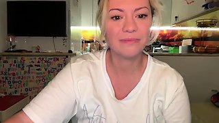 Blonde teen Sierras first erotic masturbation video